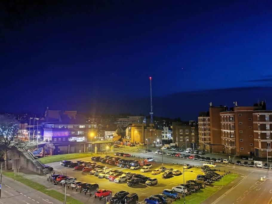 Paramount City View Суиндон Экстерьер фото